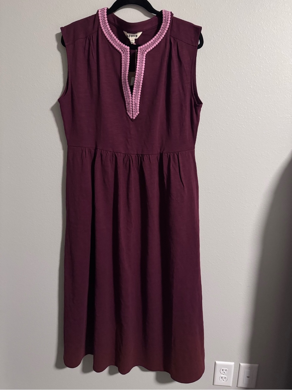Boden Womenβs Cotton Burgundy Dress NWT